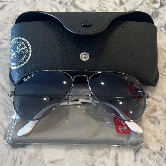 Ray Bans - Picture 4 of 4